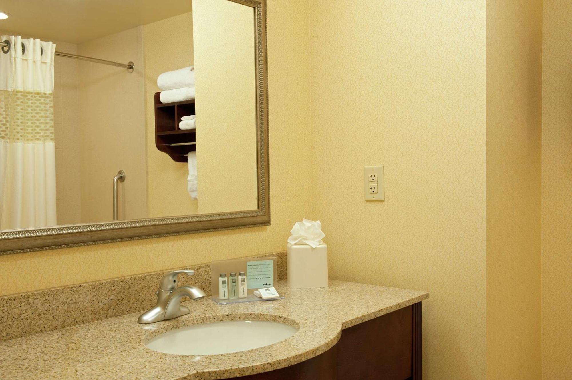 Hampton Inn & Suites Indianapolis-Airport Indianápolis Exterior foto