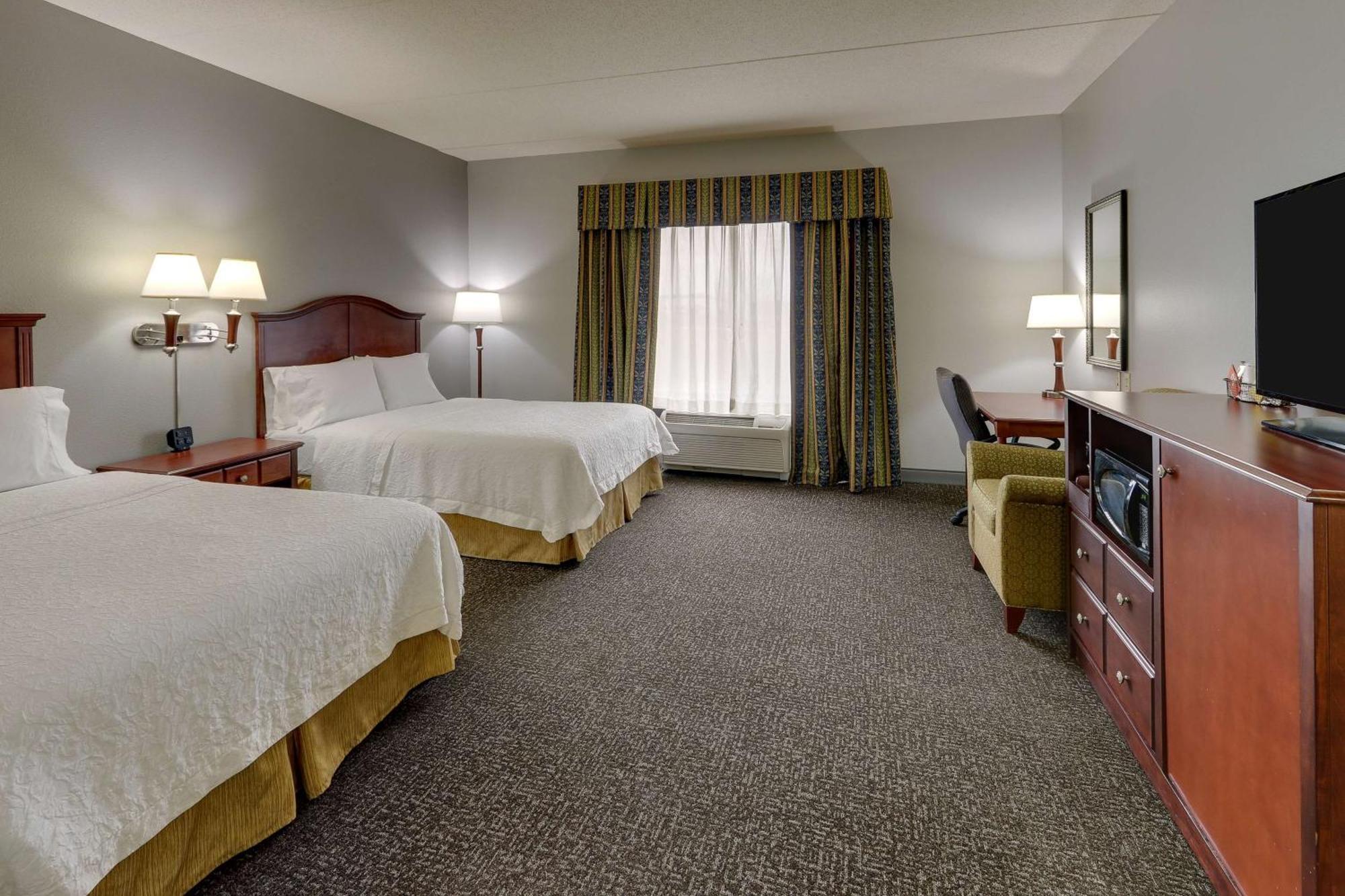 Hampton Inn & Suites Indianapolis-Airport Indianápolis Exterior foto